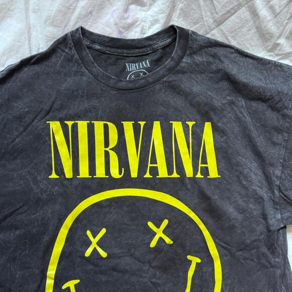 Nirvana smiley graphic band tee m casual cotton alt grunge short sleeve emo - Picture 5 of 7